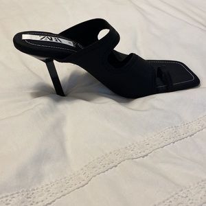 Zara black sandals size 39